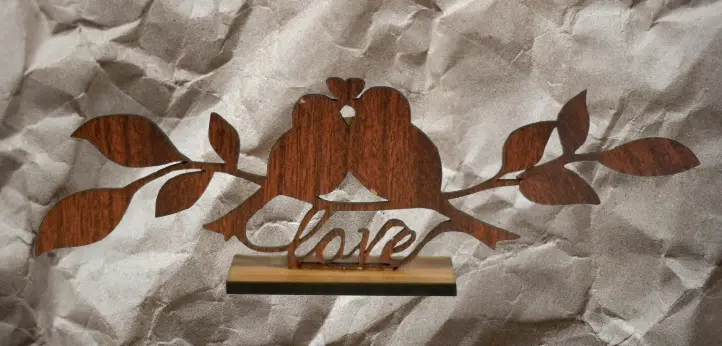 LOVE TABLE STAND