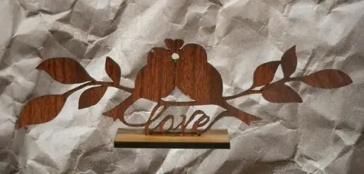 LOVE TABLE STAND